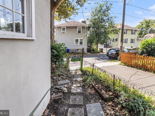 158 S Keswick Avenue, Glenside PA 19038