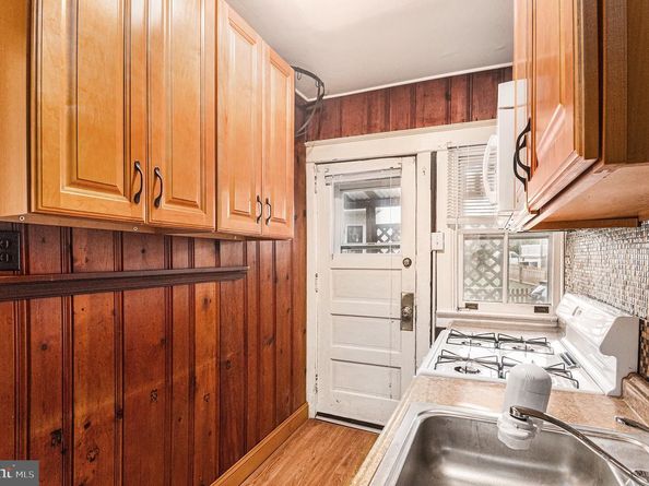 158 S Keswick Avenue, Glenside PA 19038