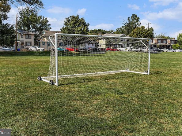 158 S Keswick Avenue, Glenside PA 19038