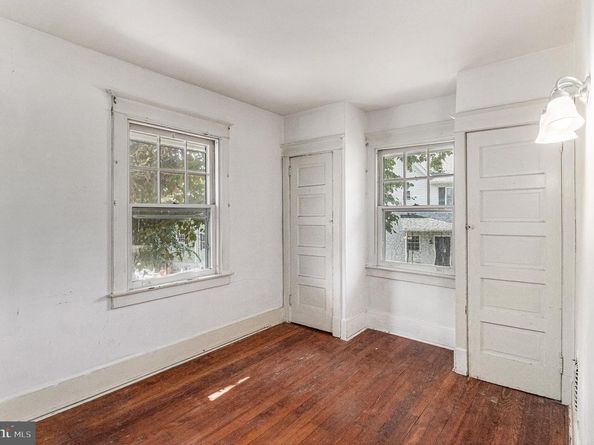 158 S Keswick Avenue, Glenside PA 19038