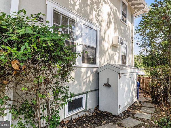 158 S Keswick Avenue, Glenside PA 19038