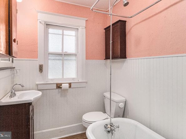158 S Keswick Avenue, Glenside PA 19038