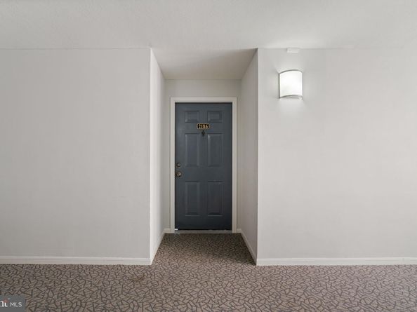 3309 Wyndham Circle 2186, Alexandria VA 22302