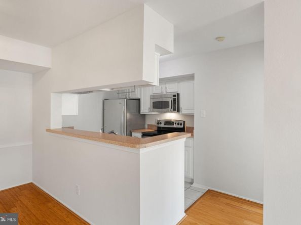 3309 Wyndham Circle 2186, Alexandria VA 22302