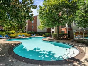 3309 Wyndham Circle 2186, Alexandria VA 22302