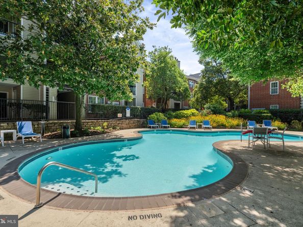 3309 Wyndham Circle 2186, Alexandria VA 22302