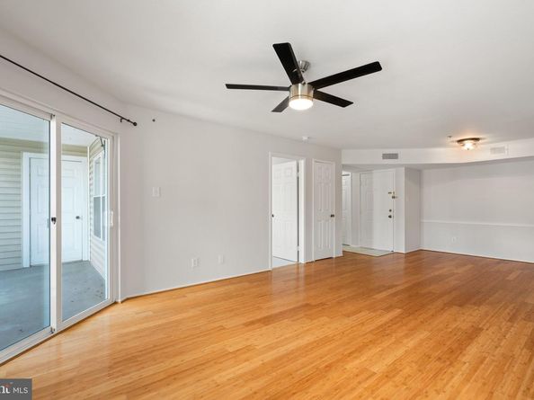 3309 Wyndham Circle 2186, Alexandria VA 22302