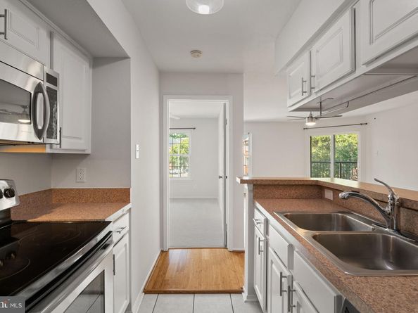 3309 Wyndham Circle 2186, Alexandria VA 22302