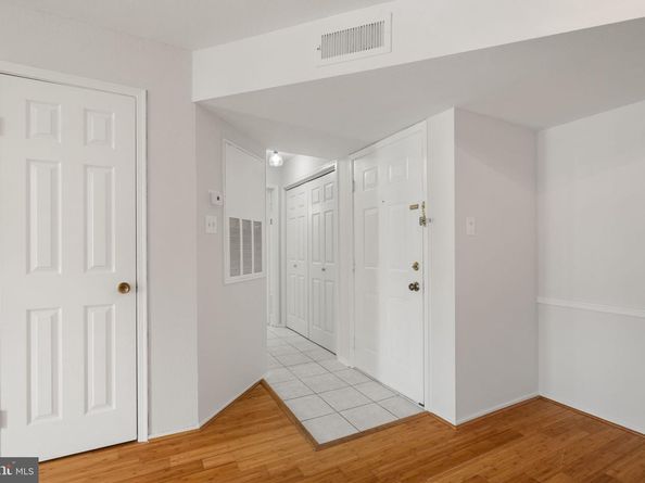 3309 Wyndham Circle 2186, Alexandria VA 22302