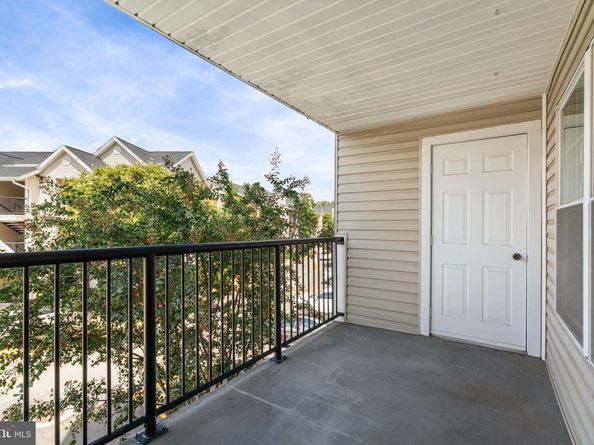 3309 Wyndham Circle 2186, Alexandria VA 22302