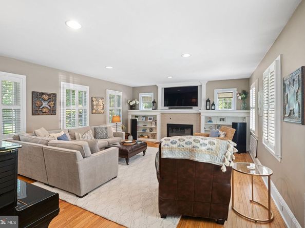 2116 N Crescent Boulevard, Yardley PA 19067