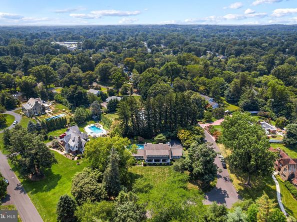 2116 N Crescent Boulevard, Yardley PA 19067