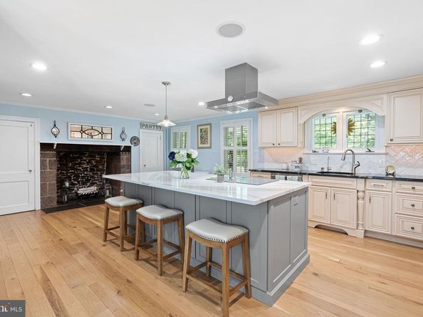 2116 N Crescent Boulevard, Yardley PA 19067