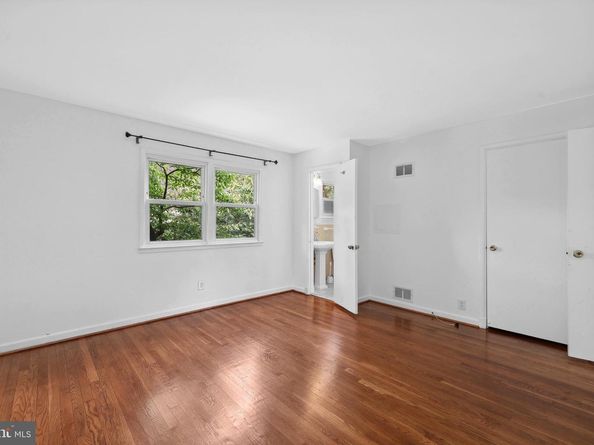 7030 Santa Maria Ct, Mclean VA 22101