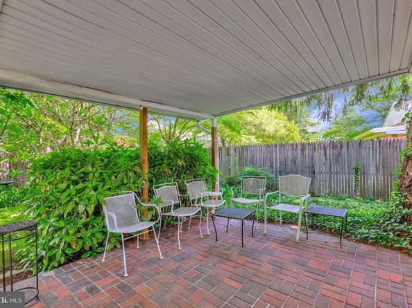 7030 Santa Maria Ct, Mclean VA 22101