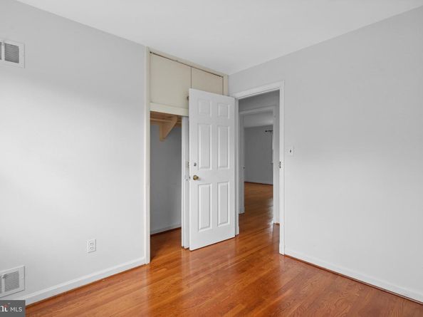 7030 Santa Maria Ct, Mclean VA 22101