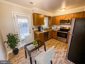 2659 S Walter Reed Drive S C, Arlington VA 22206