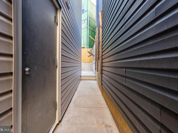 2400 W Montgomery Avenue, Philadelphia PA 19121