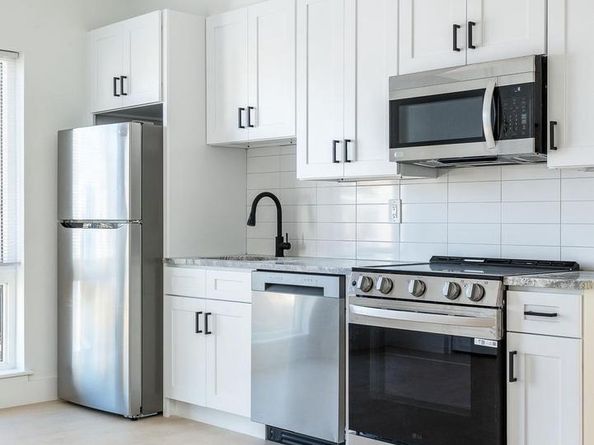 2400 W Montgomery Avenue, Philadelphia PA 19121