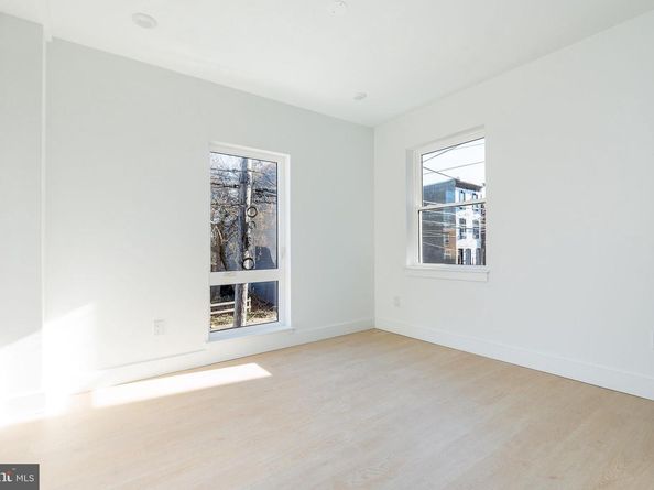 2400 W Montgomery Avenue, Philadelphia PA 19121