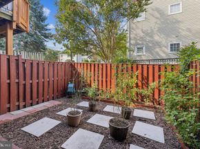 5332 Chieftain Circle, Alexandria VA 22312