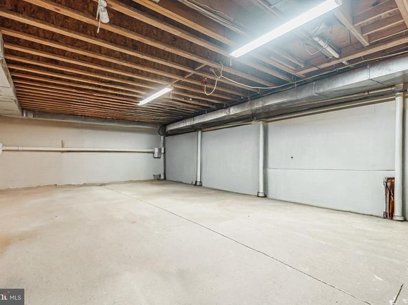 207 Moore Street, Philadelphia PA 19148