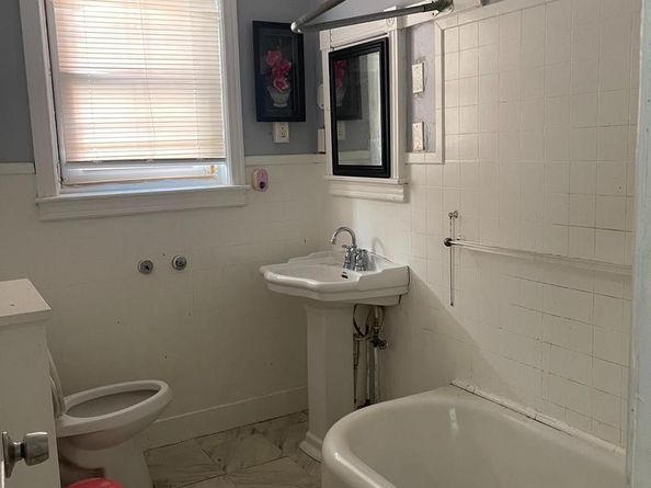 520 W Duncannon Avenue, Philadelphia PA 19120