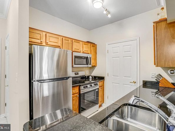 4561 Strutfield Lane 3414, Alexandria VA 22311