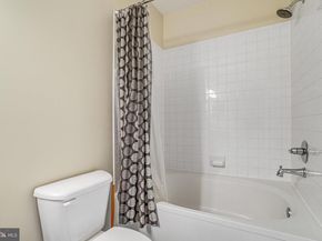 4561 Strutfield Lane 3414, Alexandria VA 22311