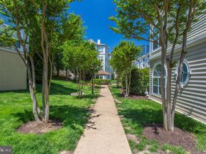 4561 Strutfield Lane 3414, Alexandria VA 22311