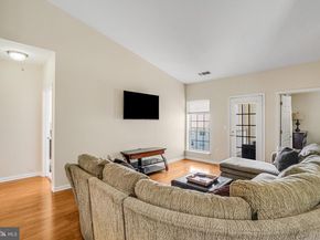 4561 Strutfield Lane 3414, Alexandria VA 22311