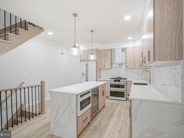 1143 Tasker Street, Philadelphia PA 19148