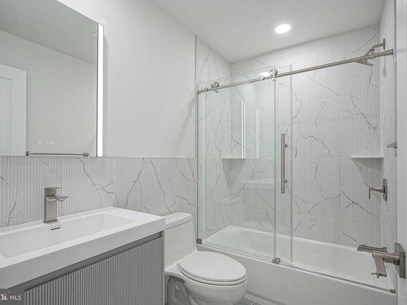 1143 Tasker Street, Philadelphia PA 19148