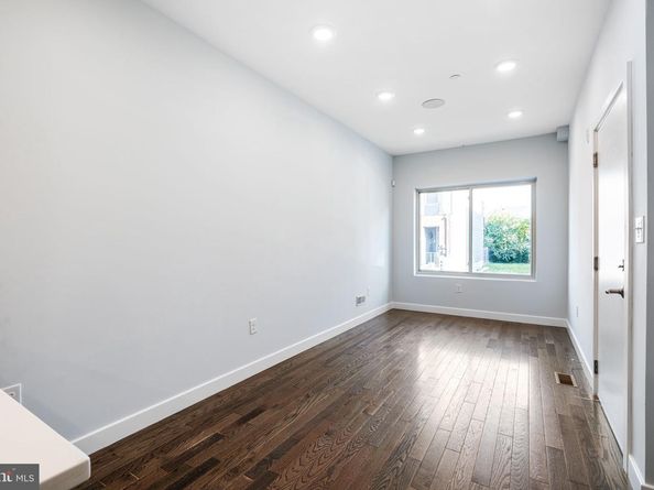 1752 N Marshall Street, Philadelphia PA 19122