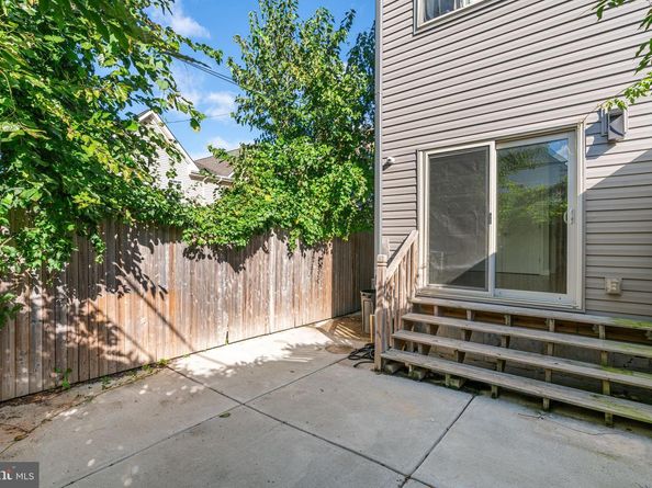 1752 N Marshall Street, Philadelphia PA 19122