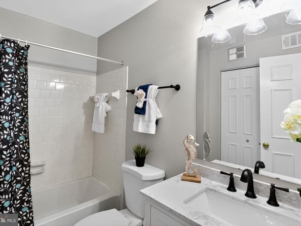 7743 Inversham Drive 197, Falls Church VA 22042