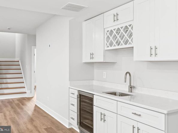 501 Yeonas Drive SW, Vienna VA 22180