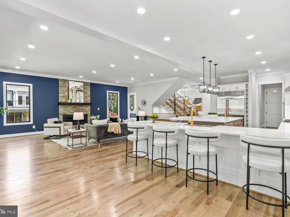 501 Yeonas Drive SW, Vienna VA 22180