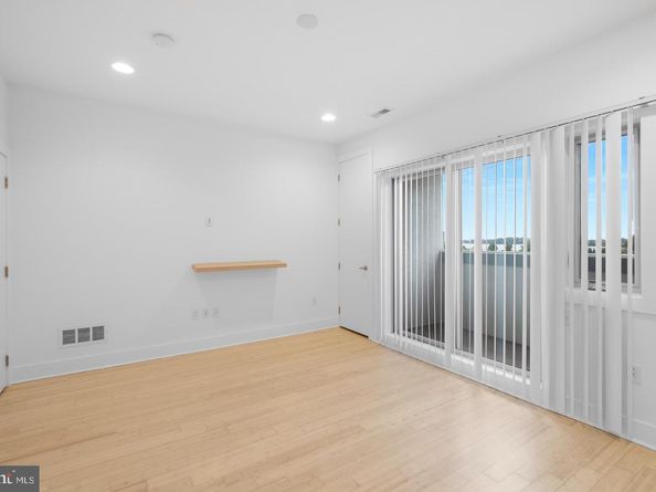 412 N Front Street 25, Philadelphia PA 19123