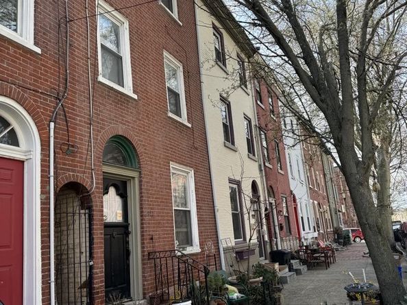923 E Moyamensing Avenue, Philadelphia PA 19147