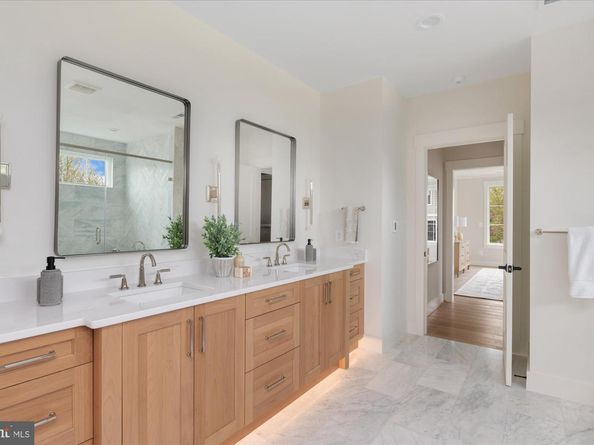 6200 31st Street N, Arlington VA 22207