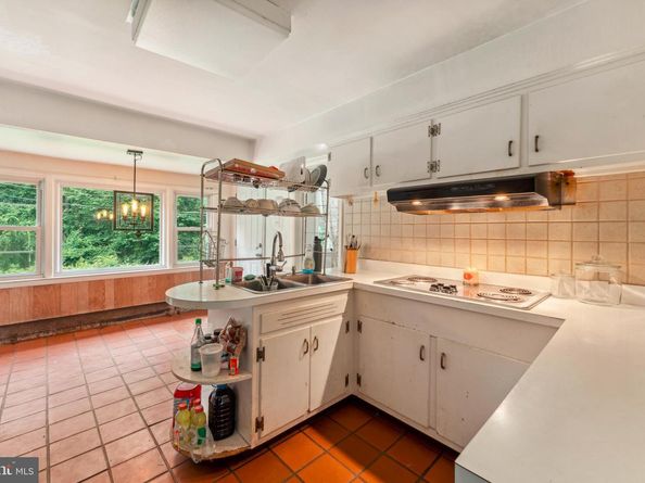 1026 Old Ford Road, Huntingdon Valley PA 19006