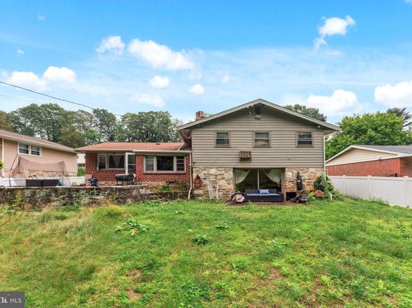 1026 Old Ford Road, Huntingdon Valley PA 19006