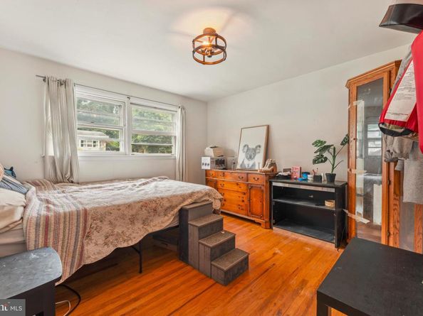 1026 Old Ford Road, Huntingdon Valley PA 19006