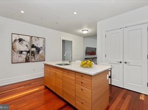 130 S 18TH Street 905, Philadelphia PA 19103