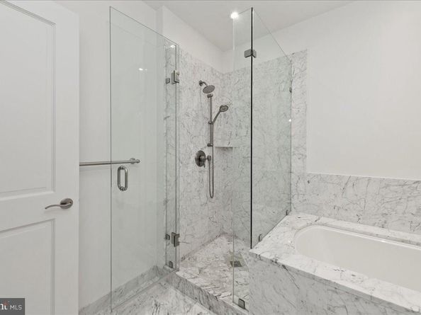 130 S 18TH Street 905, Philadelphia PA 19103