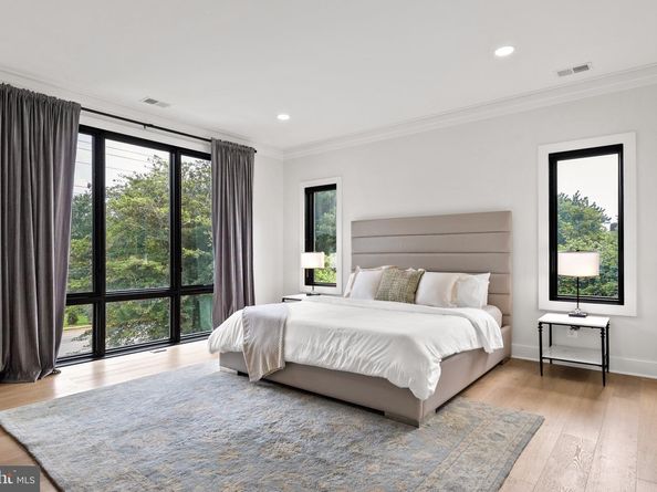 8100 Lewinsville, Mclean VA 22102