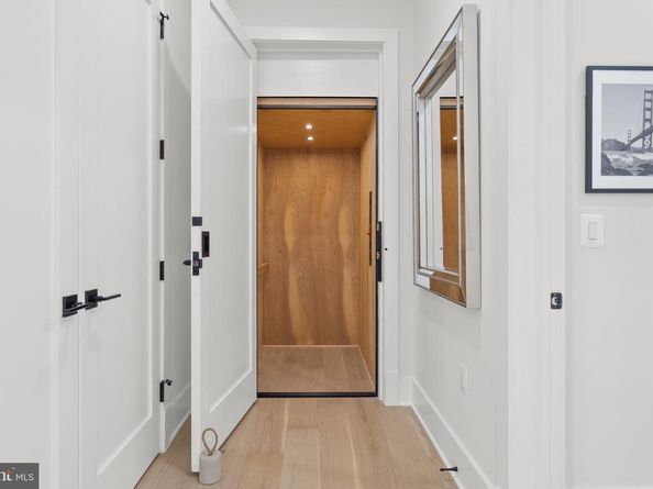 8100 Lewinsville, Mclean VA 22102