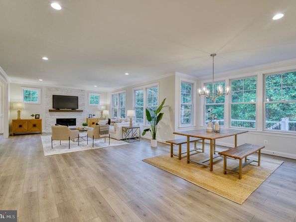 2335 Dale Drive, Falls Church VA 22043