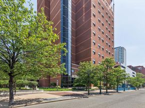 932 Locust Street, Philadelphia PA 19107